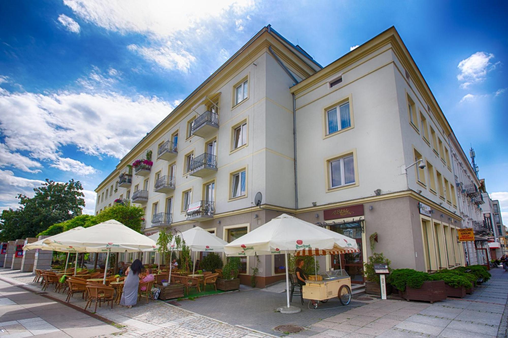 Apartamenty Sienkiewicza - Bezplatny Parking, Centrum, Park, Fv Kielce Exterior photo